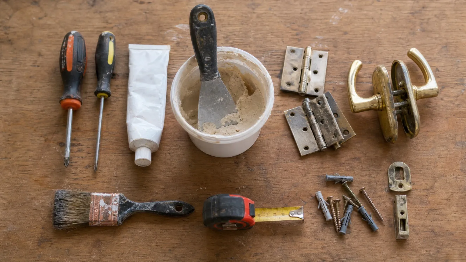 Small handyman jobs in Canberra worth fixing now