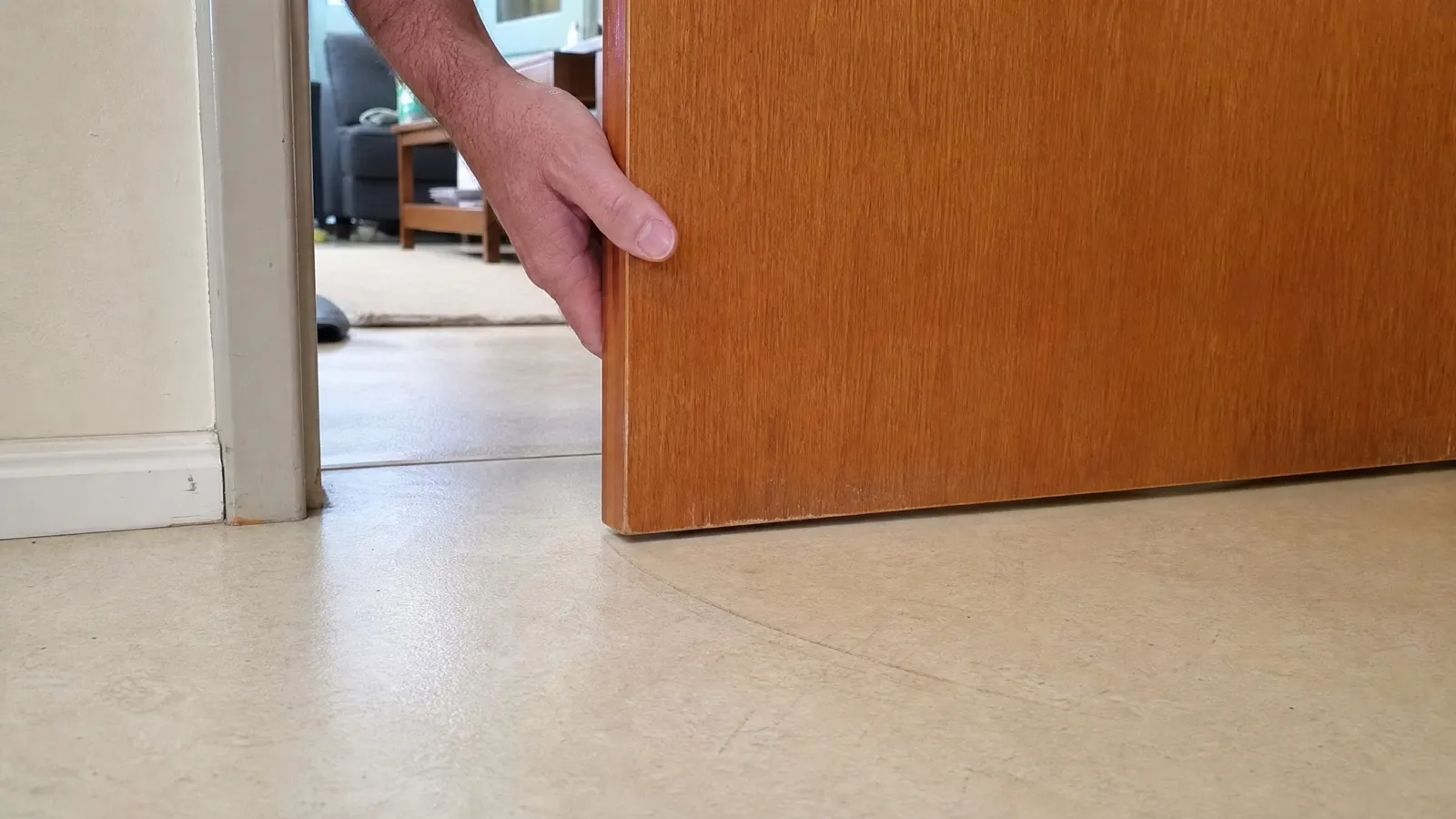 sticking door repair canberra handyman fix